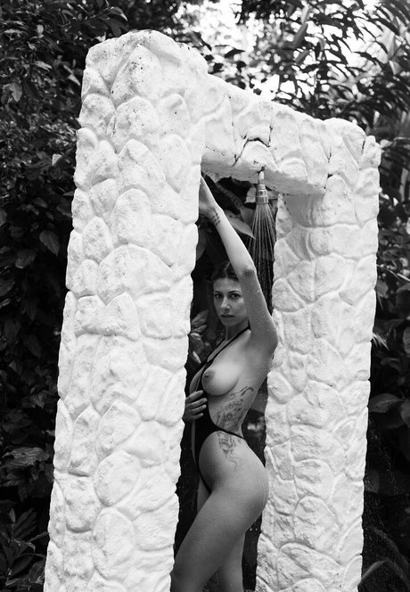 ohhmilky adult actress pics