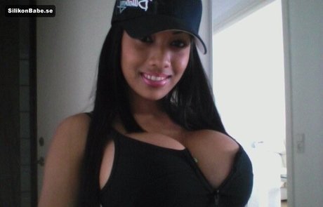 Julia Abenes model top photos