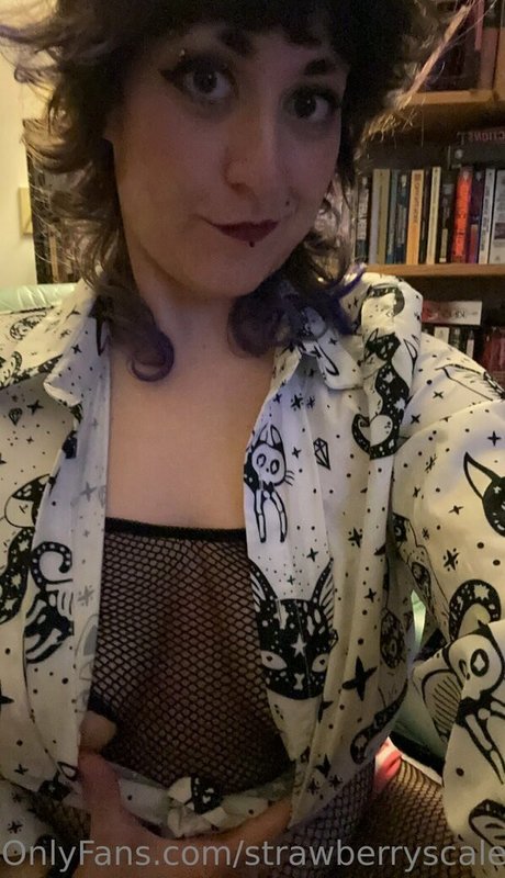 strawberryscales model art gallery