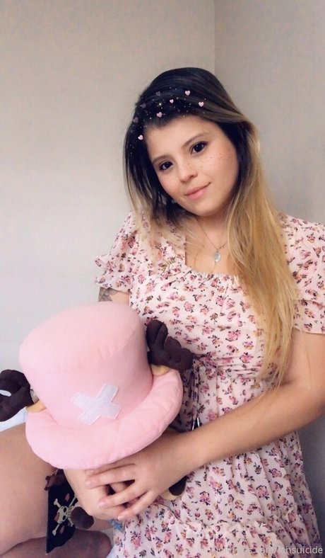 Fah Suicide star nice pic