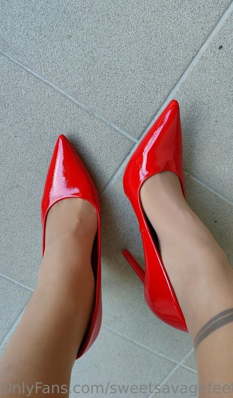 sweetsavagefeet star naked pic