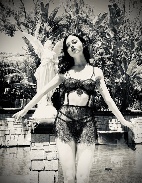 guy onlyfans art naked picture