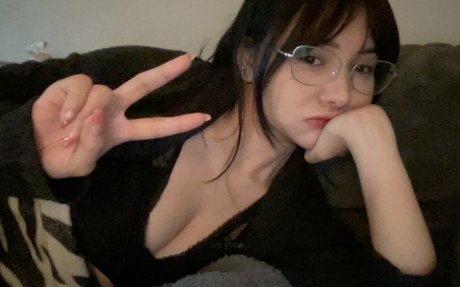 ivyyvon erotic actress images