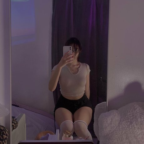 ivyyvon nude actress picture