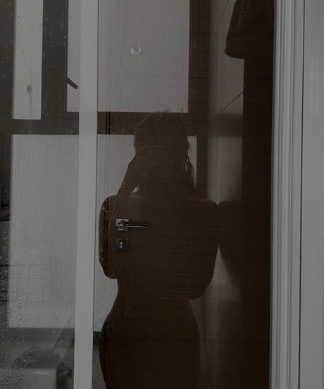 blowjob brunette onlyfans pornographic image