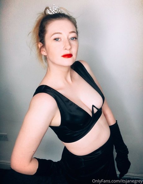 ebony smoking onlyfans hot picture