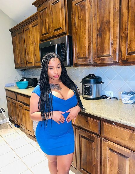 raynellemariah perfect model pictures