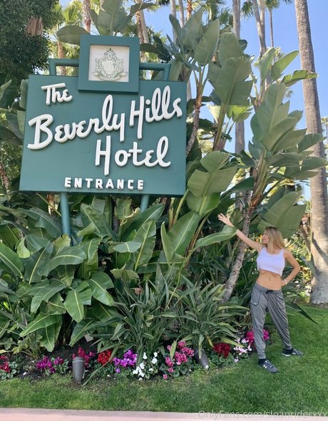 flat chested onlyfans sexy xxx images