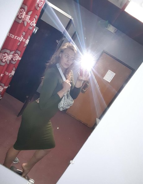 mislonglegs star porn pic