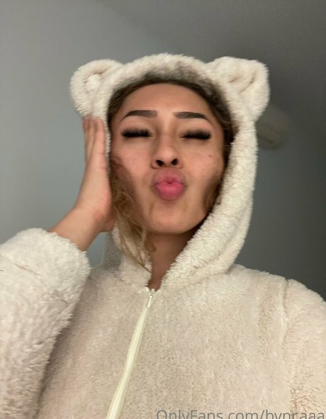 bvncaaa model nude archive