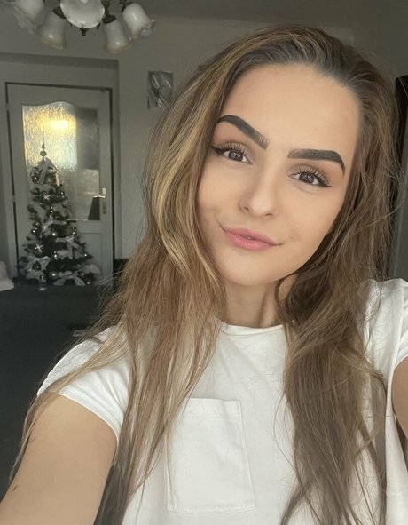 lindanew pornstar hot img