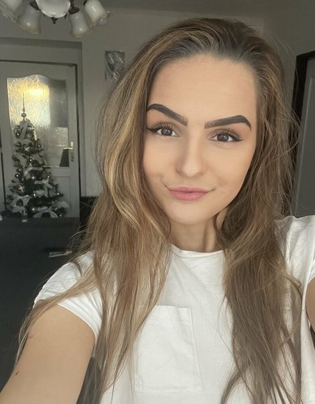 lindanew model image