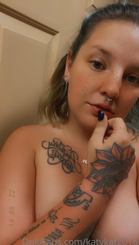katykat2016 hot star photo
