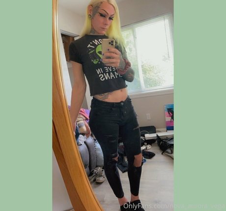 nova aurora vega star hd image