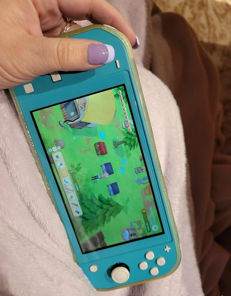 aurahypnotic pornstar naked image