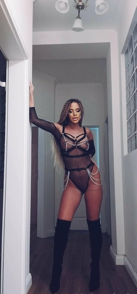 helensindy pornstar top pictures