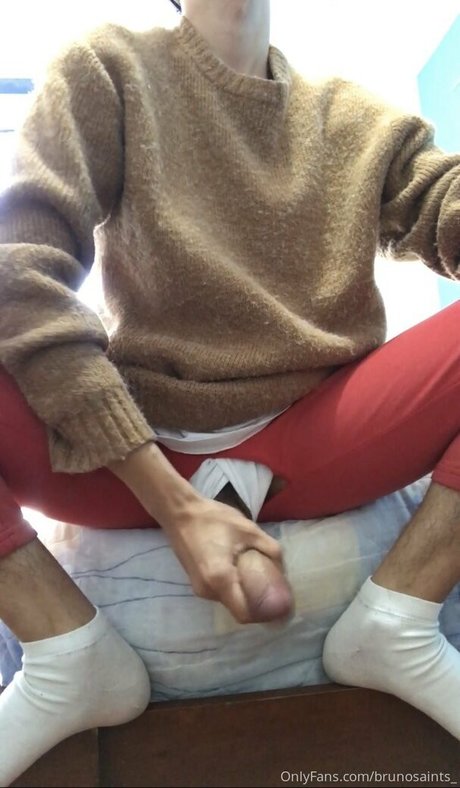 brunosaints_ beautiful model image