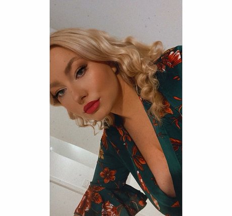 Lucy Whittingham model sex photos