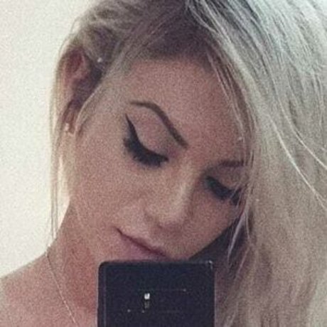 pretty pussy onlyfans top archive