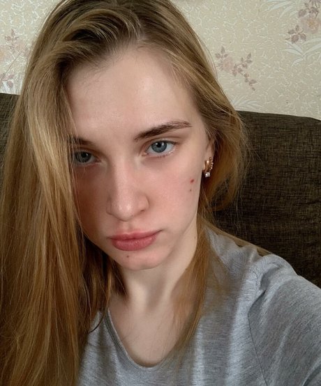 Girl Valerie model free gallery