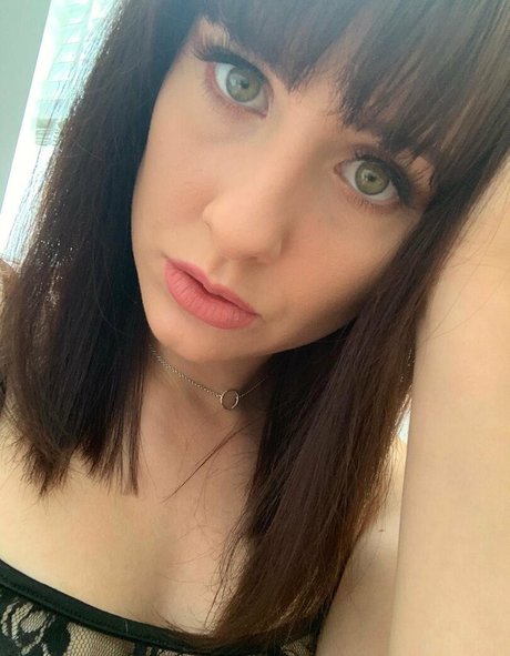 mooreerinxxx sex star pics