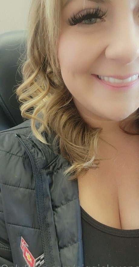 piggielovencock nude actress galleries