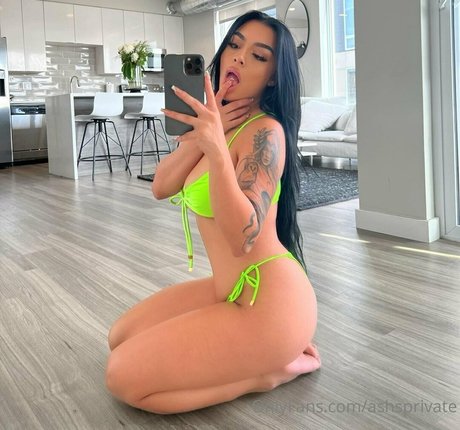 ashsprivate pornstar pretty picture