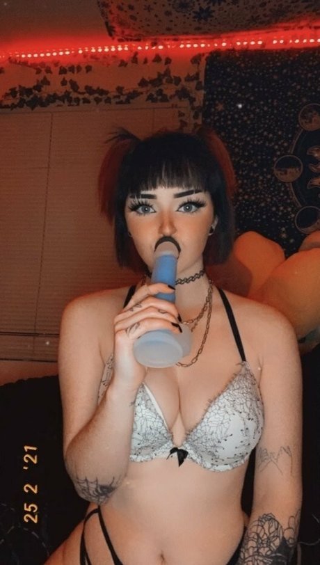 biggtittygothgirl pretty star archive