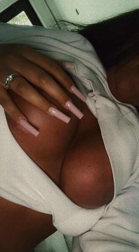 madixmcc sexy actress pics