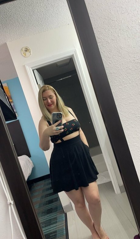 skarlett ivy model hd photos