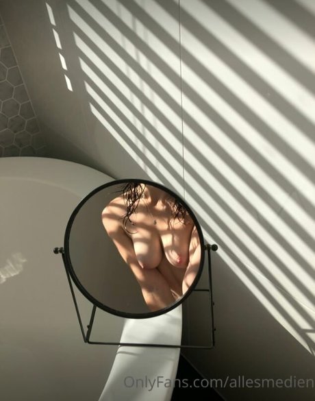 pregnant asian onlyfans free pic