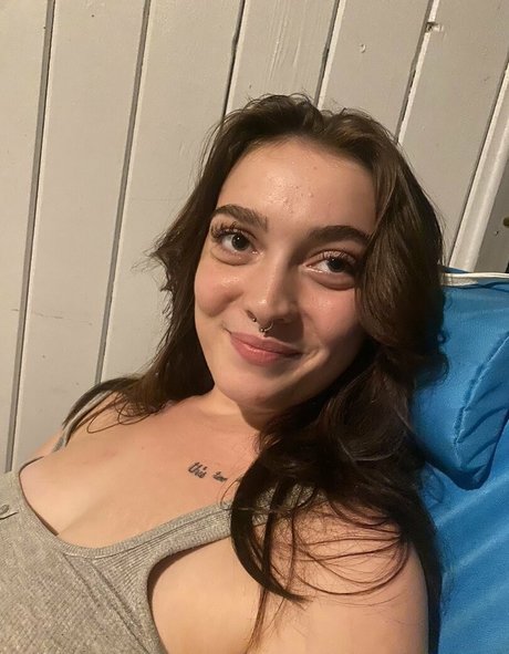 Hotwifechar pornstar nudes pictures