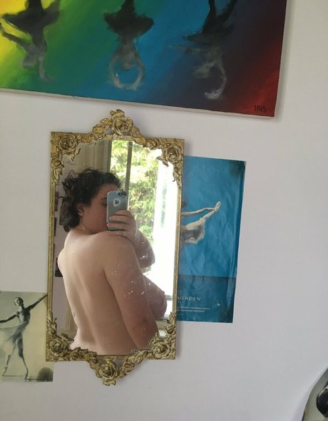 Alida Roos naked actress photos