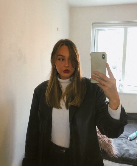 amateur mom onlyfans nude gallery