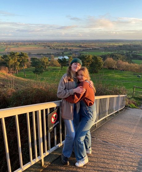 Helayna Birkett sexy actress photos