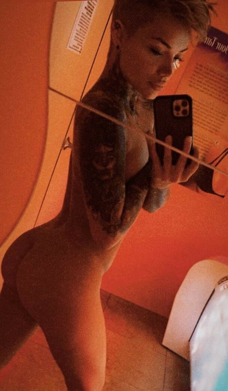 Kris Karson model pretty photo