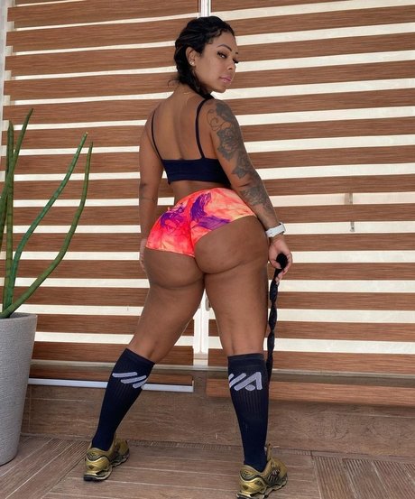 Valentina Ferraz pornstar art pic