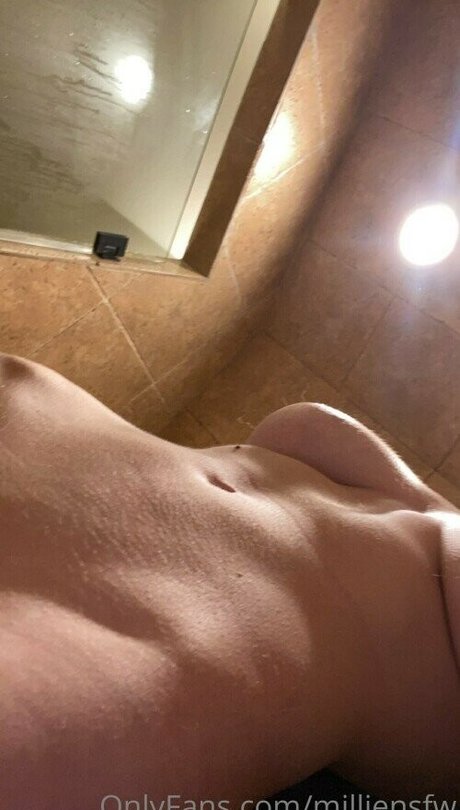 EmiliaNSFW pornstar perfect photo