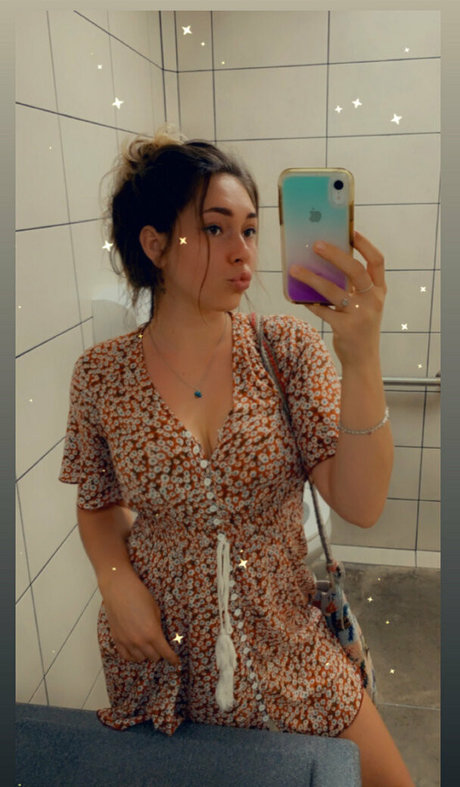 erinashfordofficial naked star photo