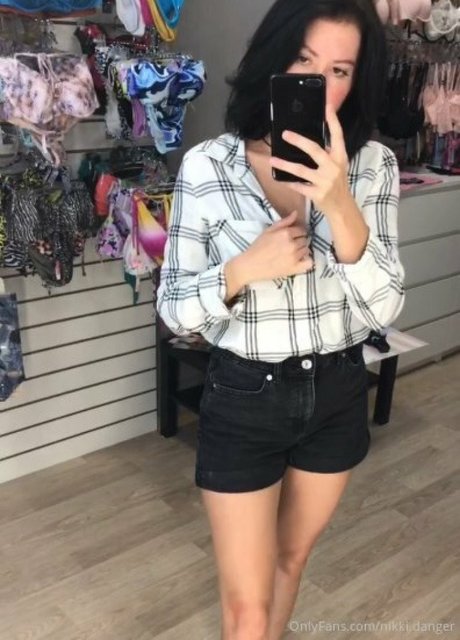 Nikki Danger pornstar adult galleries