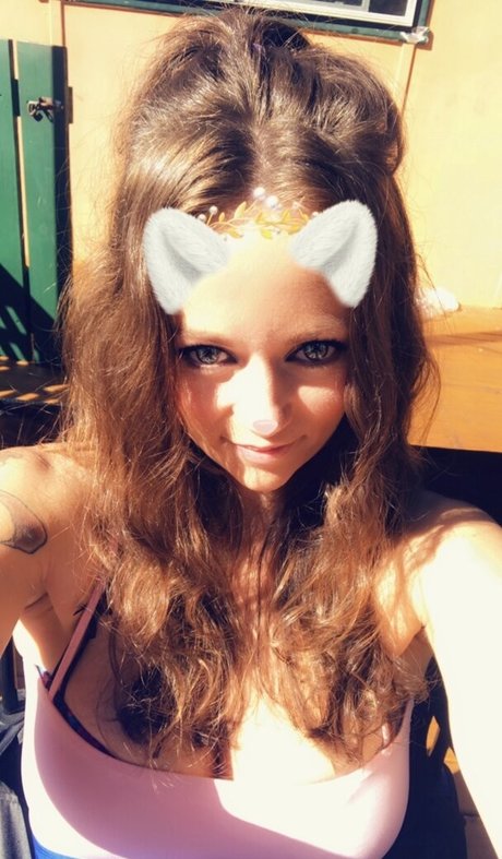 melodyradford hot actress image