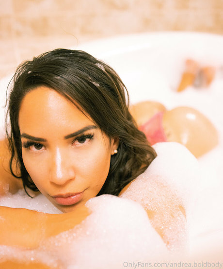 Andrea Boldbody free actress photos