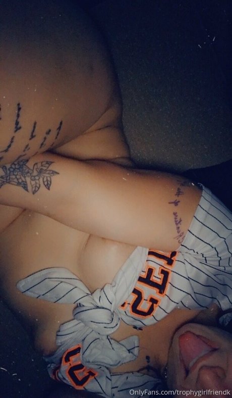 blonde asian onlyfans top pic