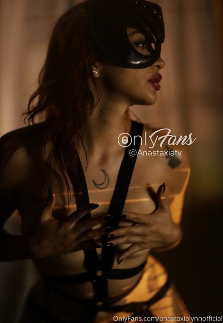 anastaxialynnofficial naked actress gallery