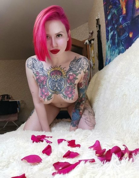 kate priest exclusive model img