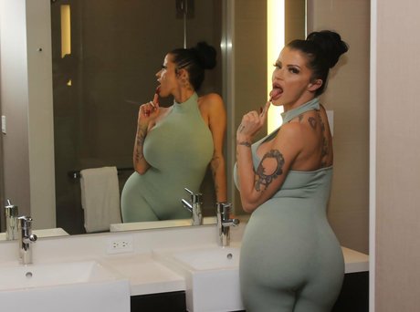 joslynjames perfect model images