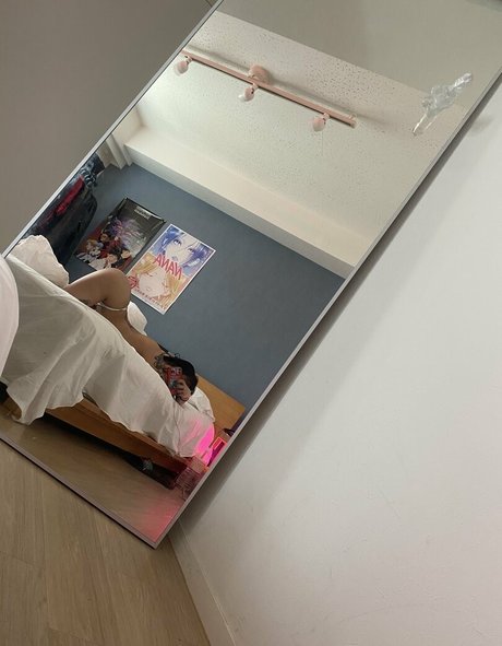 yacchi model nudes picture