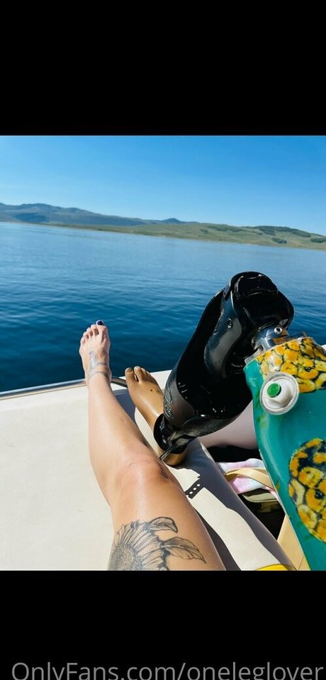 oneleglover sex star photo