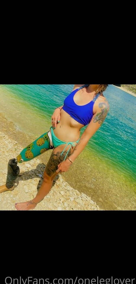 oneleglover star adult pics