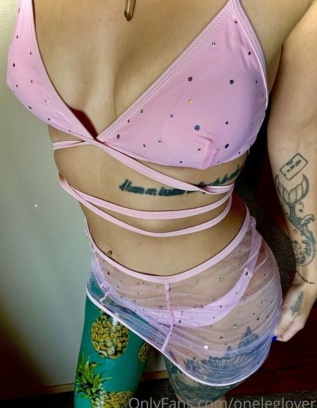 oneleglover nudes model archive